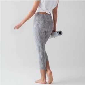 Lululemon Wunder Under Tight HR 21” Arrow Jacquard Battleship Silver Spoon